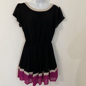I Love HB 1 Dress Sz M Black Fushia Trim Sheer Lined Pleated Skirt Excellent